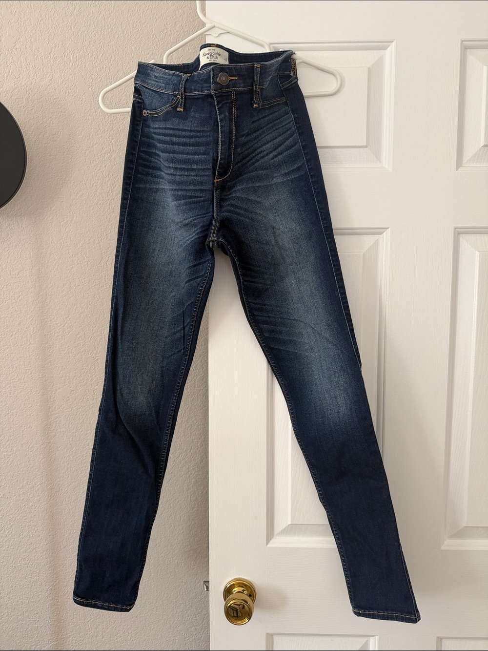 Abercrombie & Fitch Dark Blue Skinny Jeans